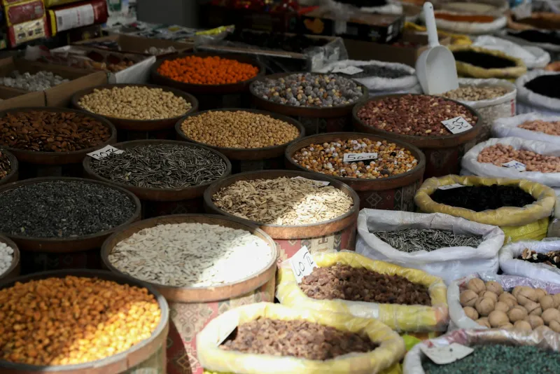 Selenium-rich nuts and supplements in a health-focused context
