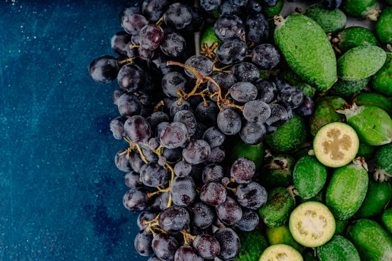 Onions and berries — natural quercetin sources for supplementation