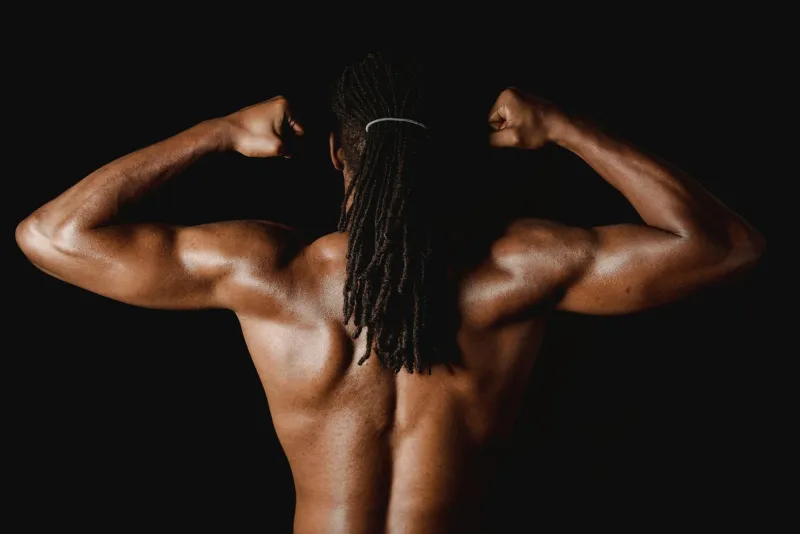 Man training in the gym illustrating testosterone booster topic